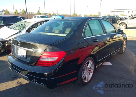 2013 Mercedes-Benz C 250 Sport from USA, damaged, VIN WDDGF4HB6DA765195